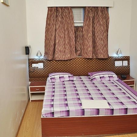 Hotel Savoy - Since 1951 Τζαϊπούρ Εξωτερικό φωτογραφία