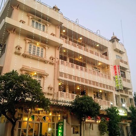 Hotel Savoy - Since 1951 Τζαϊπούρ Εξωτερικό φωτογραφία