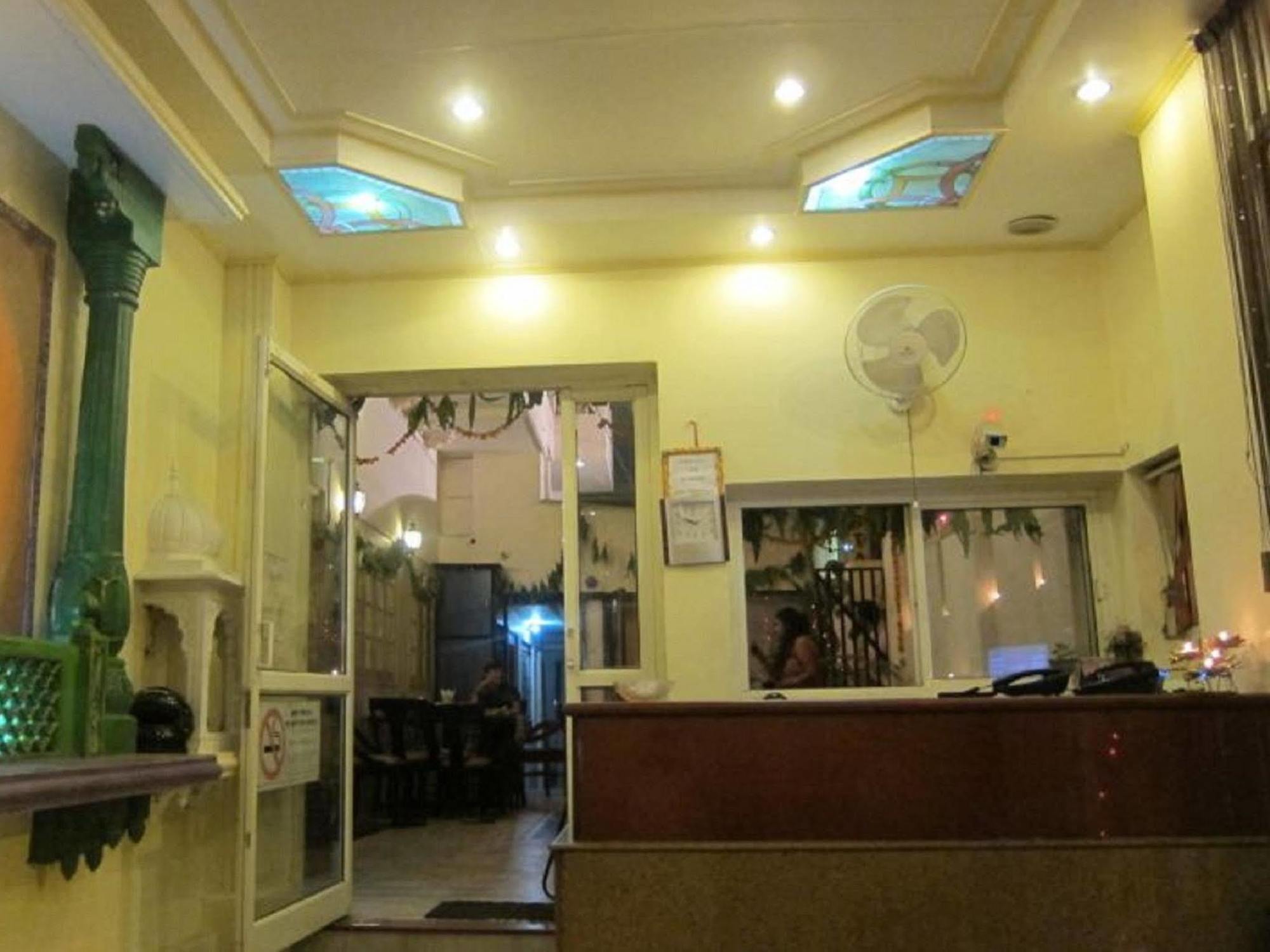 Hotel Savoy - Since 1951 Τζαϊπούρ Εξωτερικό φωτογραφία